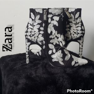 🌟HOSTPICK🌟Zara Floral Black&White High Heels